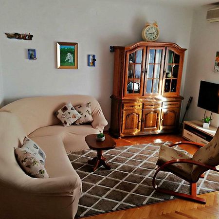 Apartmani Anda Трогир Экстерьер фото