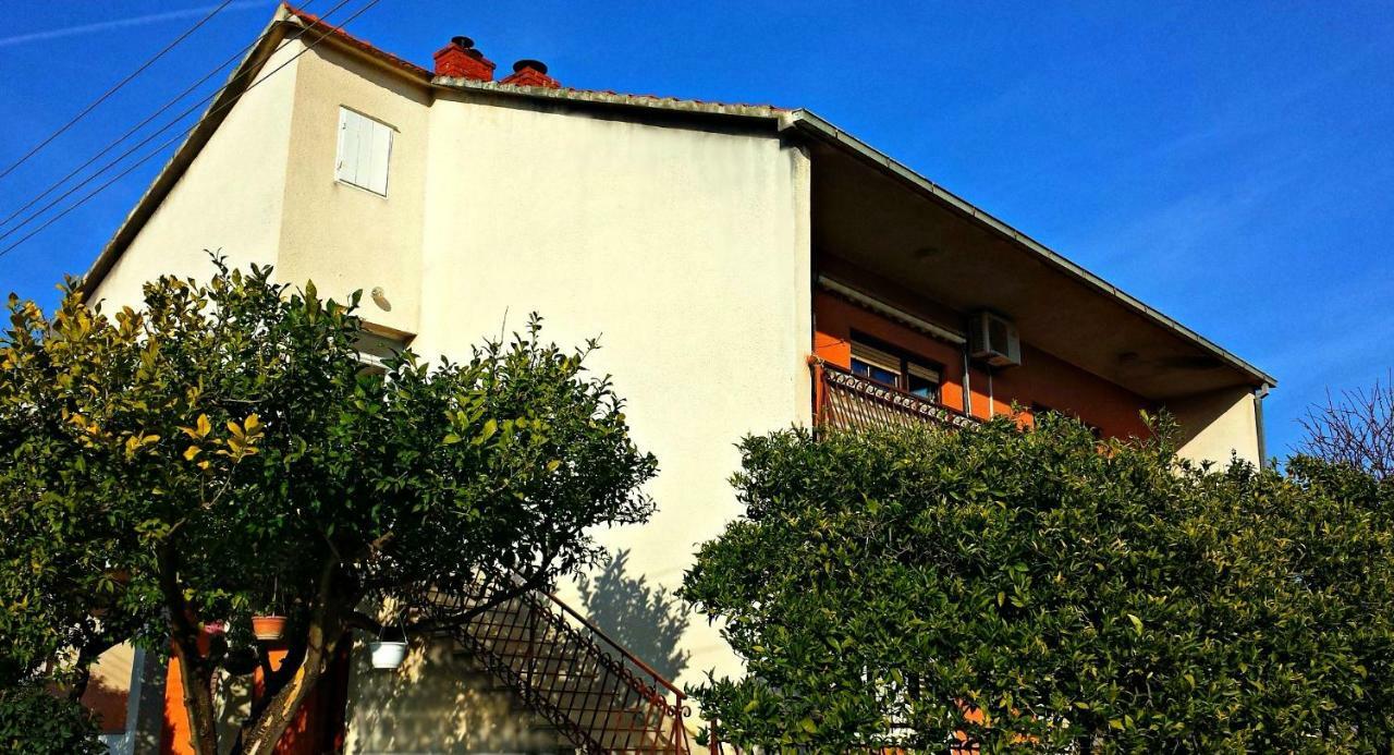 Apartmani Anda Трогир Экстерьер фото