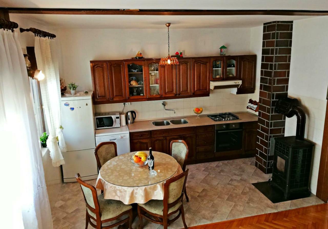 Apartmani Anda Трогир Экстерьер фото