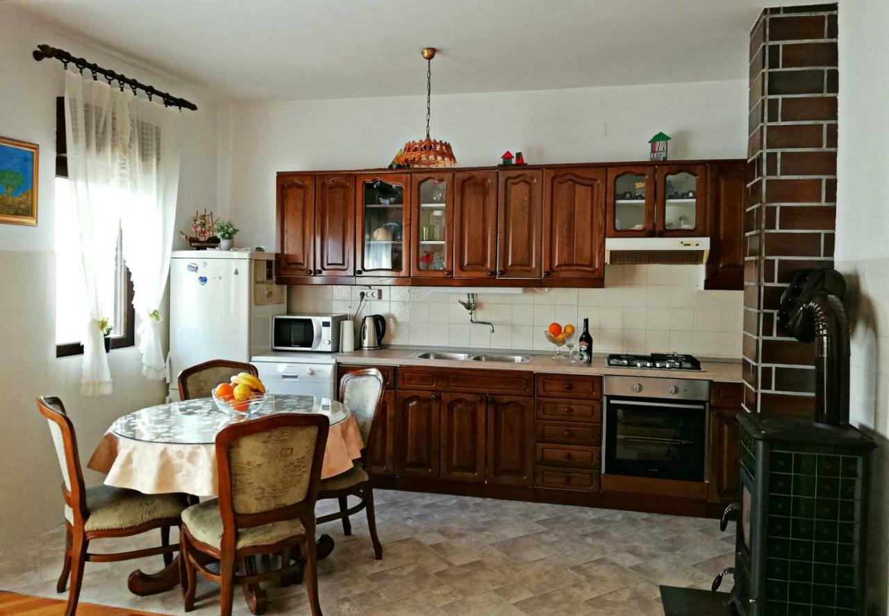 Apartmani Anda Трогир Экстерьер фото